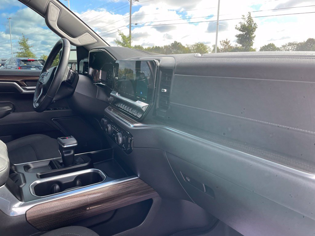 Used 2024 Chevrolet Silverado 1500 LT Trail Boss w/ Protection Package AWD/4WD image 30