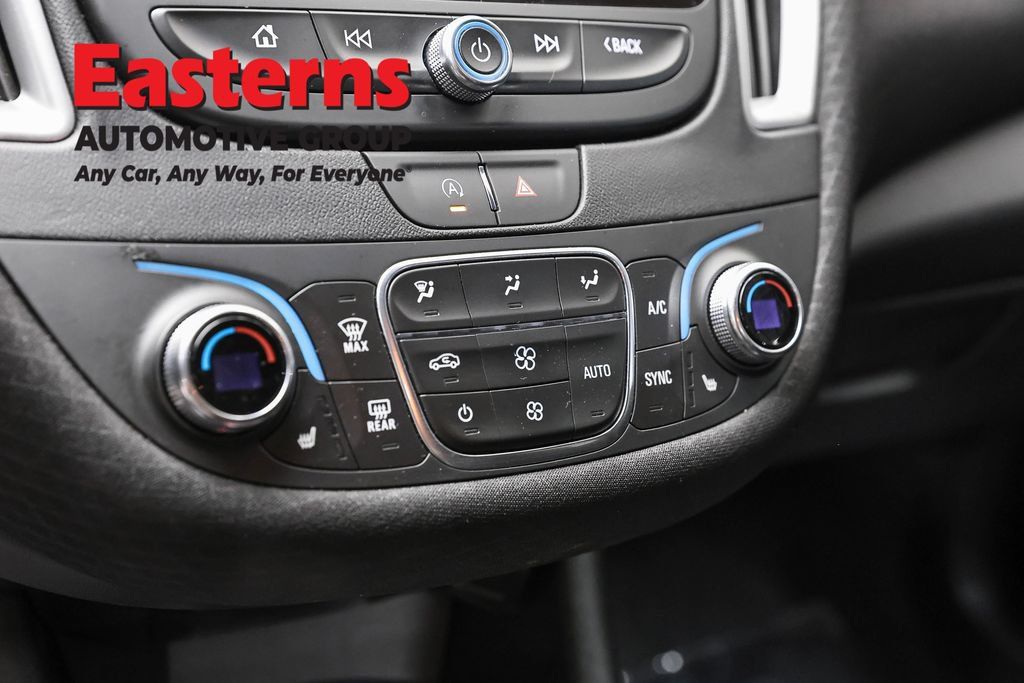 Used 2025 Chevrolet Malibu LT FWD image 22