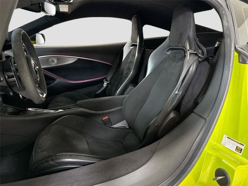 Used 2023 McLaren Artura RWD image 14