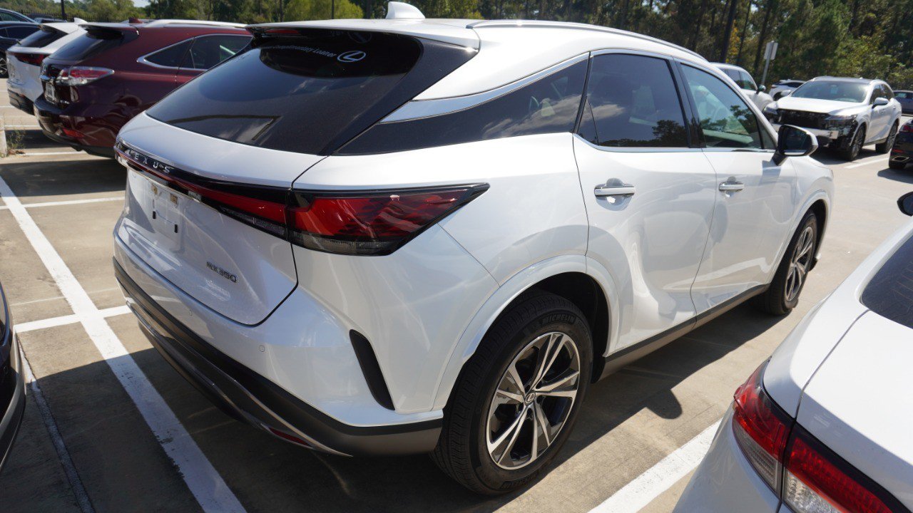 Certified 2026 Lexus RX 350 Premium w/ Convenience Package FWD image 4