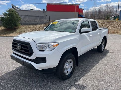 Used 2023 Toyota Tacoma SR image 2