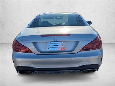 Used 2017 Mercedes-Benz SL 550 image 7