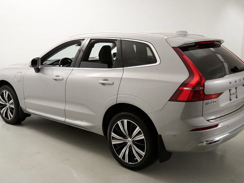 Certified 2023 Volvo XC60 T8 Ultimate w/ Climate Package AWD/4WD image 7