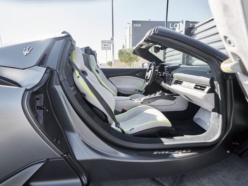 Used 2023 Maserati MC20 Spyder RWD image 33