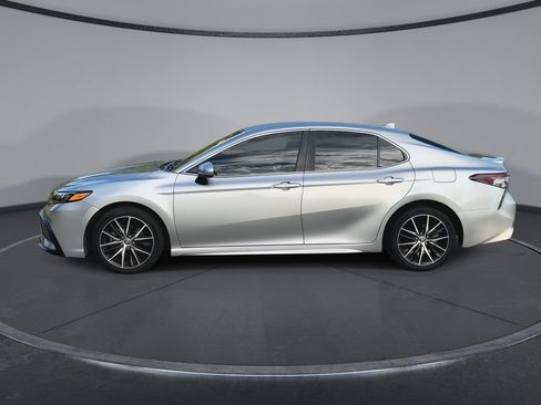 Used 2021 Toyota Camry SE FWD image 5