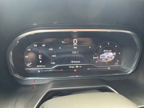 Used 2024 GMC Yukon AT4 w/ Technology Package AWD/4WD image 40