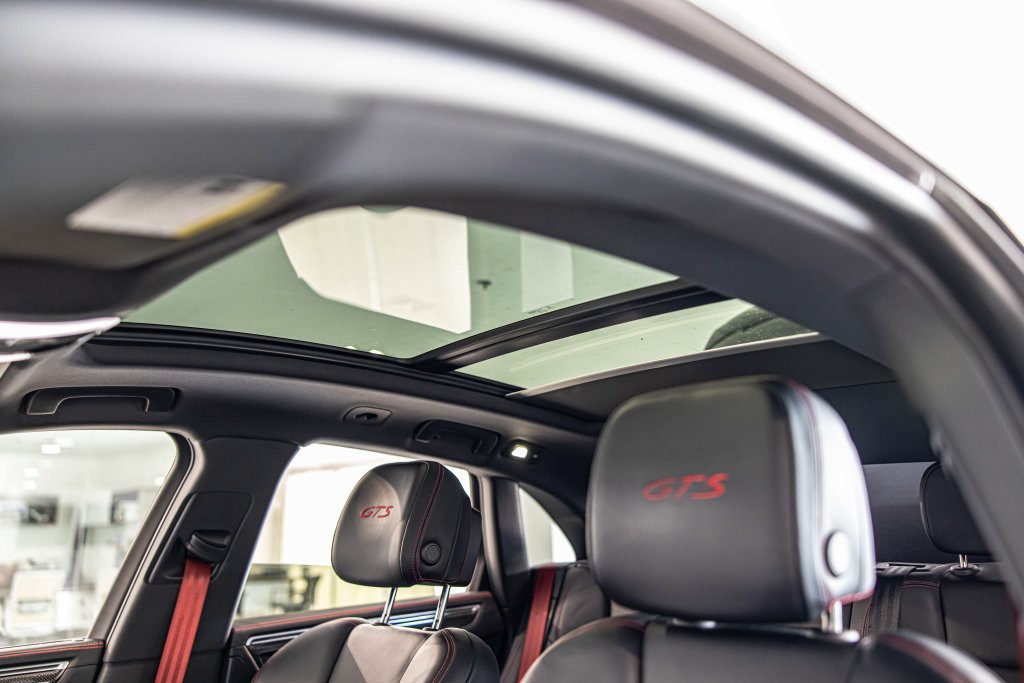 Used 2023 Porsche Macan GTS w/ Sport Chrono Package AWD/4WD image 19
