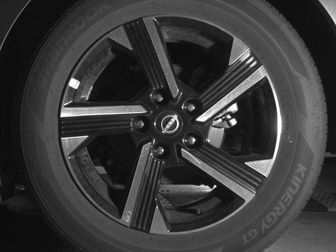 Used 2025 Nissan Sentra SV FWD image 14