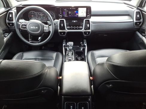 Used 2022 Kia Sorento SX image 10