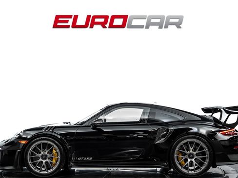 Used 2018 Porsche 911 GT2 RS RWD image 2