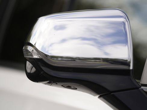 Used 2021 Chevrolet Suburban Premier w/ Premium Package image 39