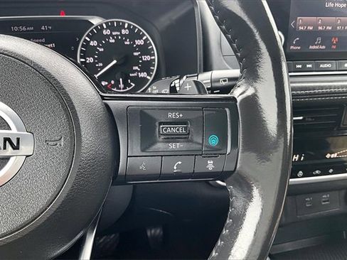 Used 2021 Nissan Rogue SV w/ Premium Package image 14