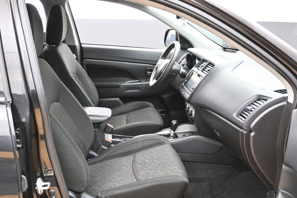 Used 2024 Mitsubishi Outlander Sport ES AWD/4WD image 27