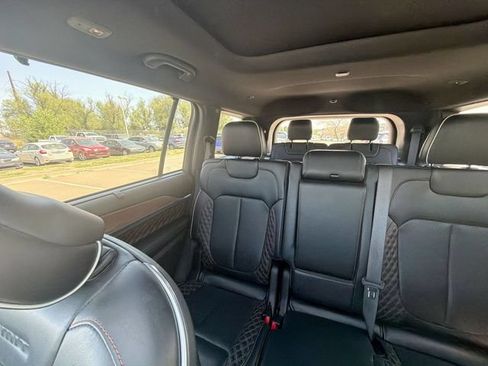 Used 2021 Jeep Grand Cherokee L Summit w/ Luxury Tech Group V AWD/4WD image 14