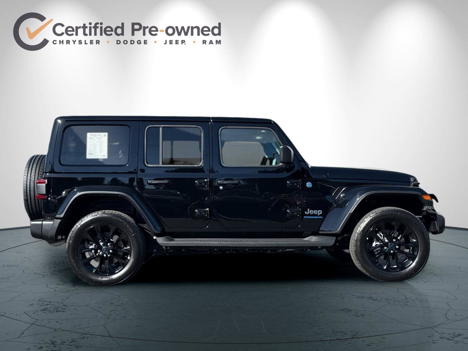 Certified 2025 Jeep Wrangler Unlimited Sahara AWD/4WD image 3