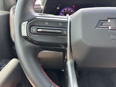 Used 2026 Chevrolet Colorado Z71 w/ Z71 Convenience Package 2 AWD/4WD image 18