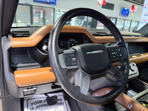 Used 2024 Land Rover Defender 110 X-Dynamic SE image 39