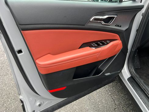 Used 2024 Kia Sportage SX image 13