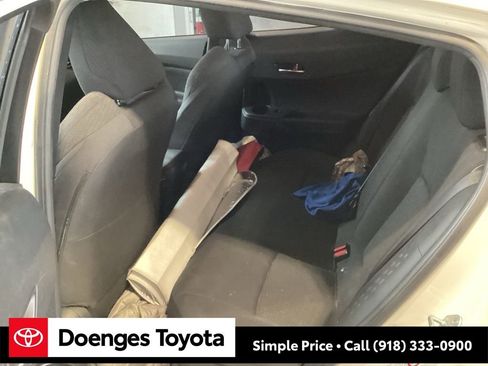 Used 2018 Toyota C-HR XLE image 12