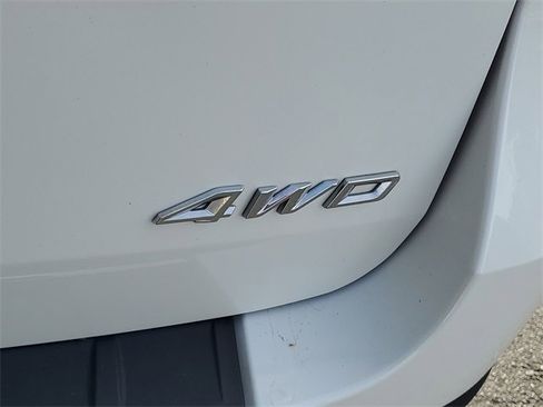 Used 2024 Ford Explorer King Ranch w/ Technology Package image 12