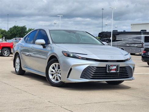 Used 2026 Toyota Camry LE w/ Convenience Package FWD image 2