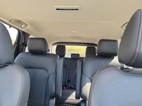 Certified 2024 MAZDA CX-90 Plug-In Hybrid w/ Preferred image 39