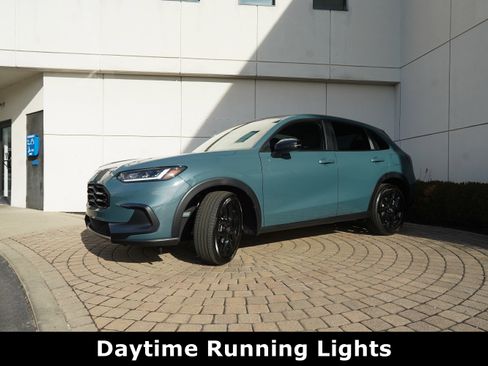 Used 2025 Honda HR-V Sport image 17