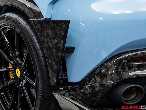 Used 2025 Ferrari Purosangue AWD/4WD image 37