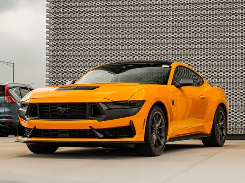 Used 2026 Ford Mustang Dark Horse RWD image 7