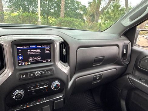 Used 2022 Chevrolet Silverado 1500 Custom AWD/4WD image 40
