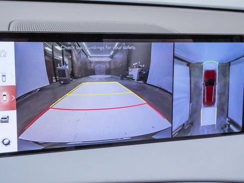 Certified 2026 Genesis GV70 2.5T Advanced image 21