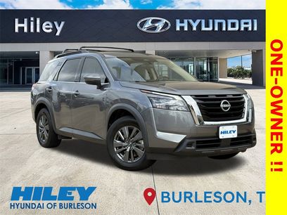 Used 2023 Nissan Pathfinder SV