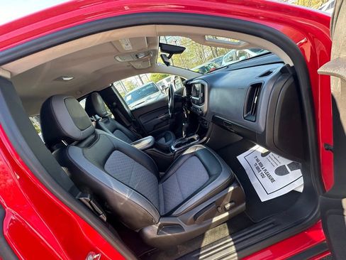 Used 2017 Chevrolet Colorado Z71 AWD/4WD image 25