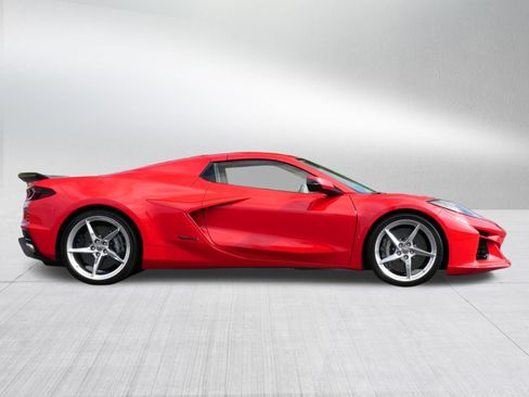 Used 2025 Chevrolet Corvette E-Ray AWD/4WD image 7