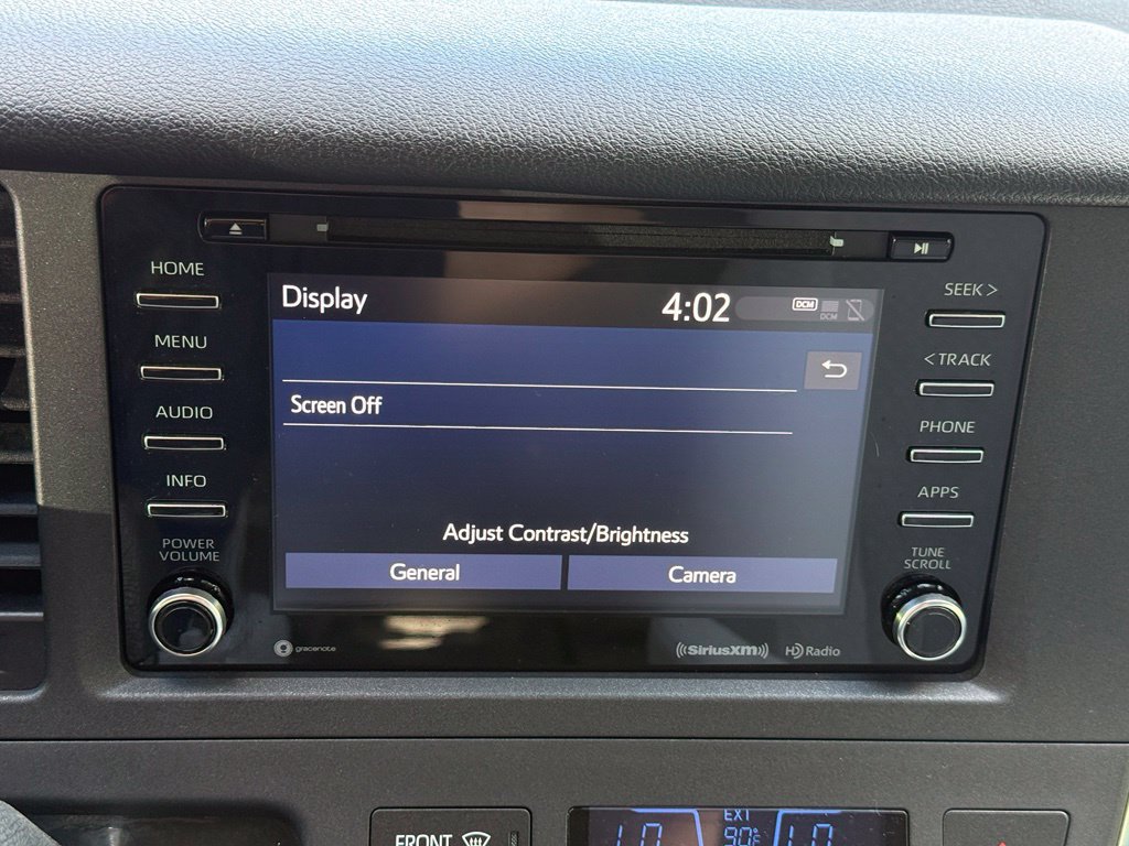 Used 2018 Toyota Sienna LE FWD image 14