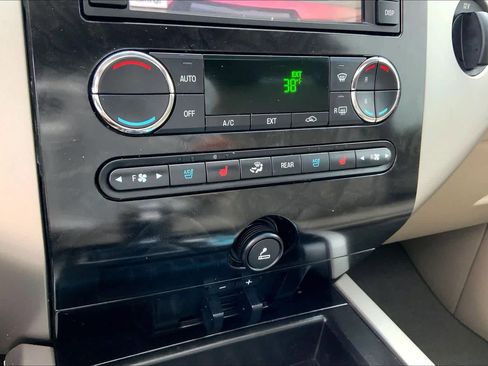 Used 2014 Ford Expedition Limited w/ Equipment Group 301A image 29