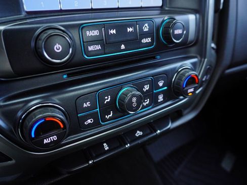 Used 2018 Chevrolet Silverado 1500 LT w/ All Star Edition image 17