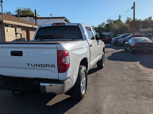Used 2015 Toyota Tundra SR5 image 7