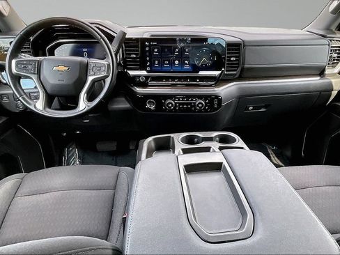 Used 2023 Chevrolet Silverado 1500 LT AWD/4WD image 19