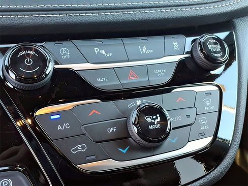 New 2026 Chrysler Pacifica Select image 10