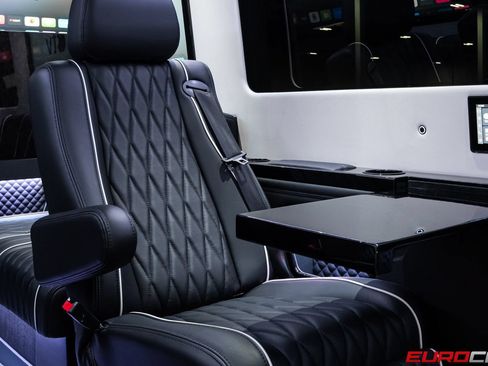 Used 2024 Mercedes-Benz Sprinter 3500 image 55