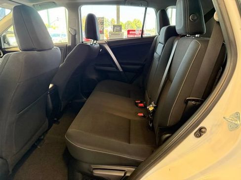 Used 2016 Toyota RAV4 XLE AWD/4WD image 22