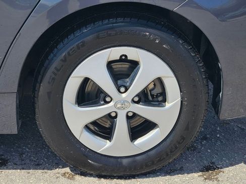 Used 2015 Toyota Prius Two image 2