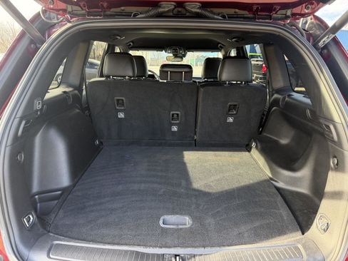 Used 2023 Jeep Grand Cherokee Altitude image 36
