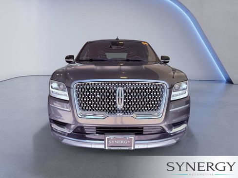 Used 2018 Lincoln Navigator Select w/ Technology Package RWD image 2