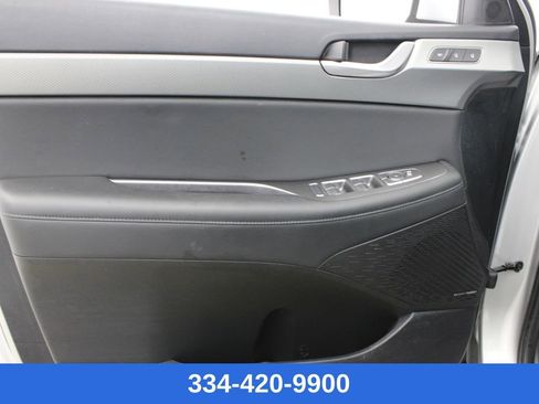 Used 2023 Hyundai Palisade SEL w/ Premium Package image 17