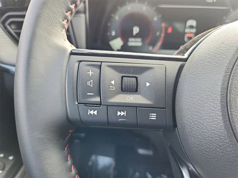 New 2025 Nissan Kicks SR image 5