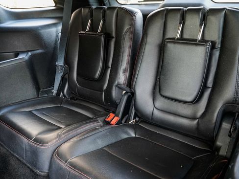 Used 2018 Ford Explorer Sport image 16