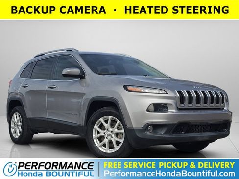 Used 2017 Jeep Cherokee Latitude w/ Comfort/Convenience Group image 1