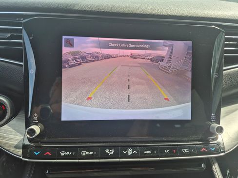 Used 2024 Jeep Wagoneer L Series II w/ Flexible Seating Group image 21